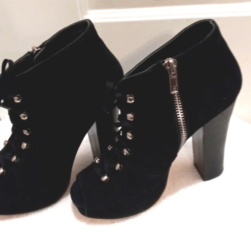 NWT Madison Harding Chunky 4" Heel, Sz 5